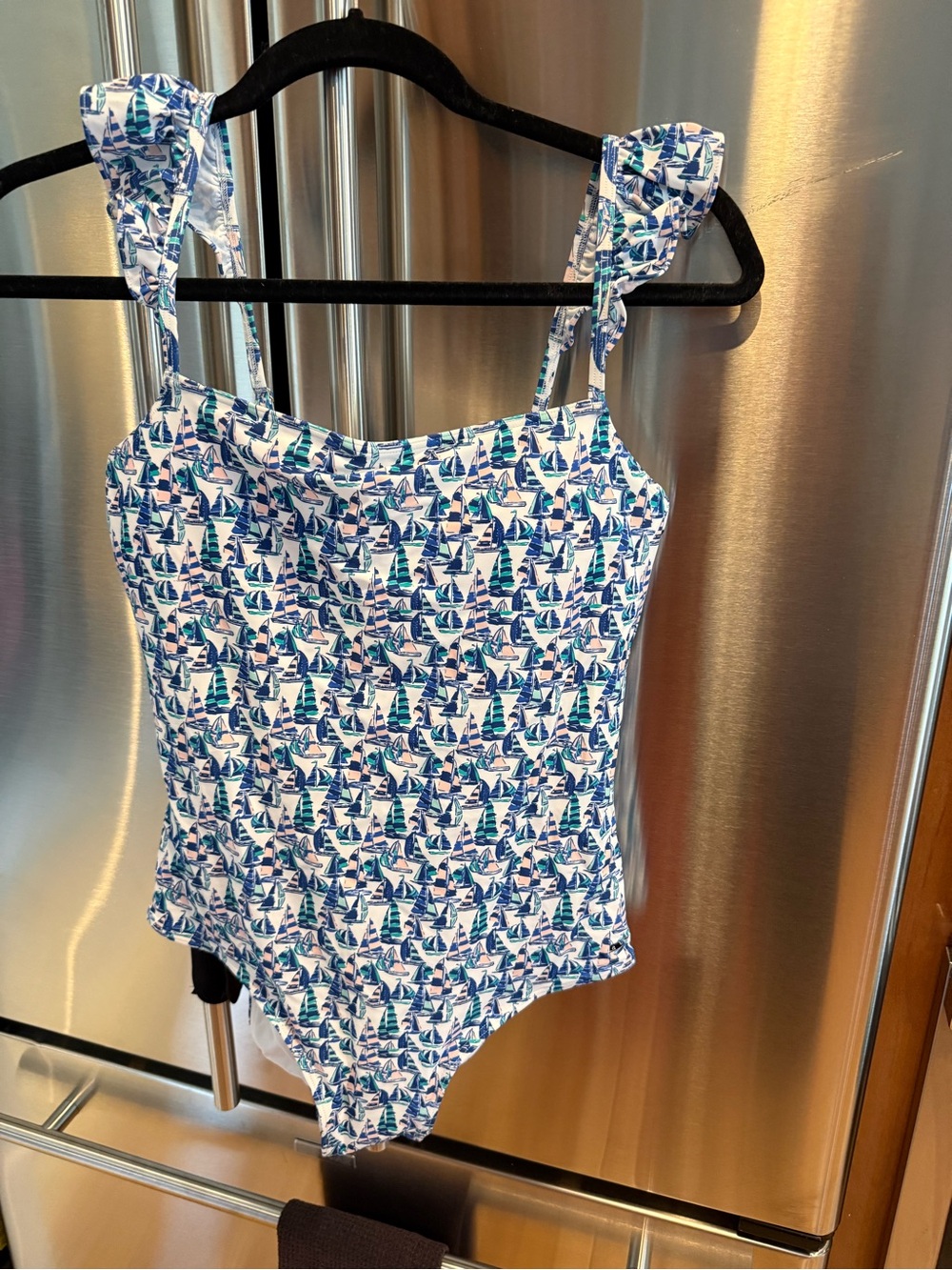 Vineyard vines, swimsuit, new with tag size medium